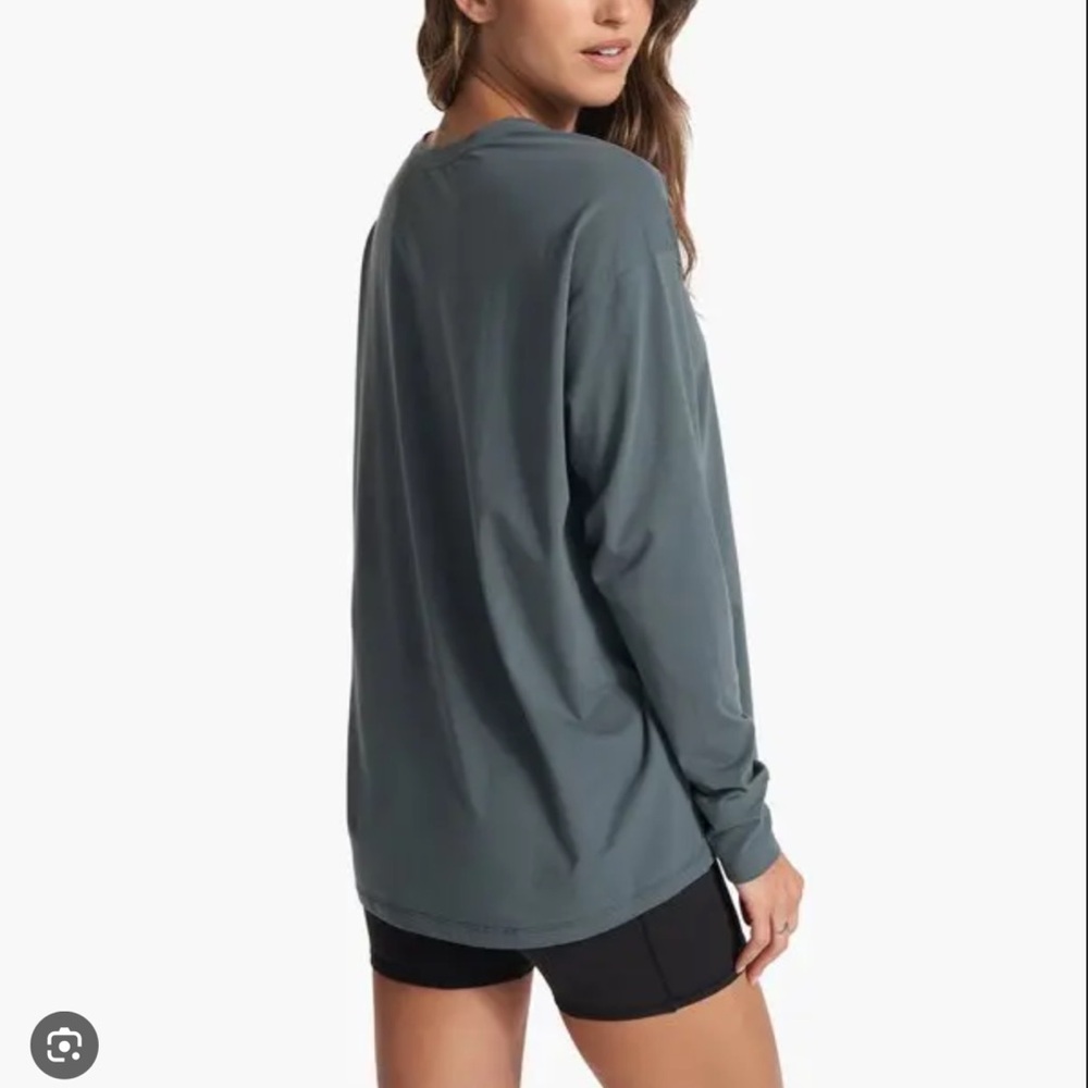 Vuori Long-Sleeve Feather Tee SZ XS - Picture 2 of 7